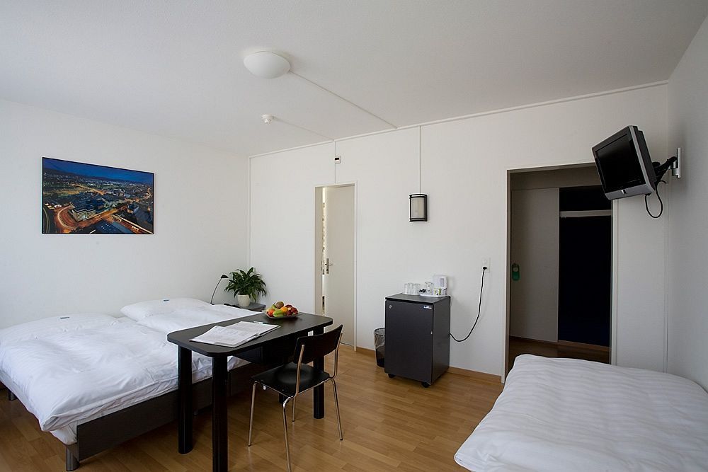 X-Tra Hotel Zürich Buitenkant foto