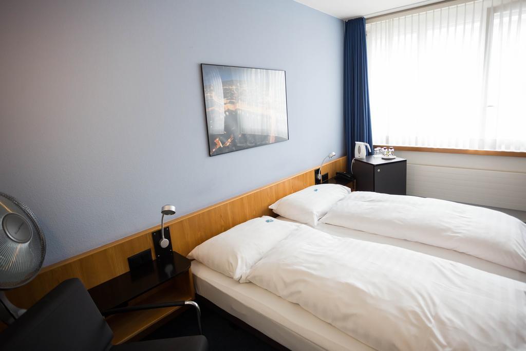 X-Tra Hotel Zürich Buitenkant foto