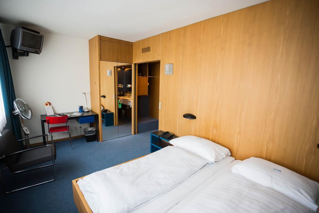 X-Tra Hotel Zürich Buitenkant foto