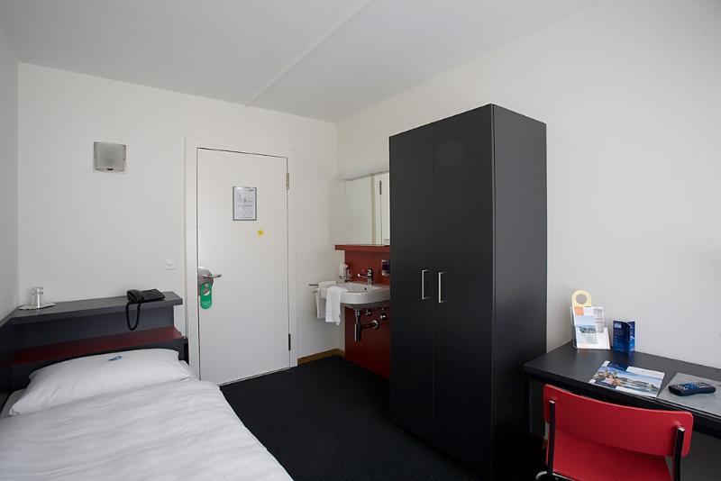 X-Tra Hotel Zürich Buitenkant foto